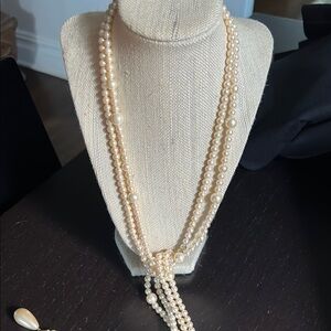 Lariat Style Pearl Necklace